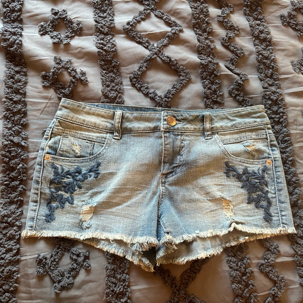 Mossimo Supply Co. Juniors Jean Shorts Size 9